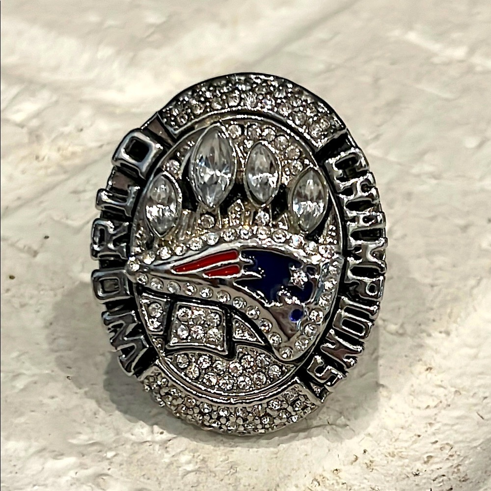 NFL New England Patriots Replica 2014 Super Bowl Ring